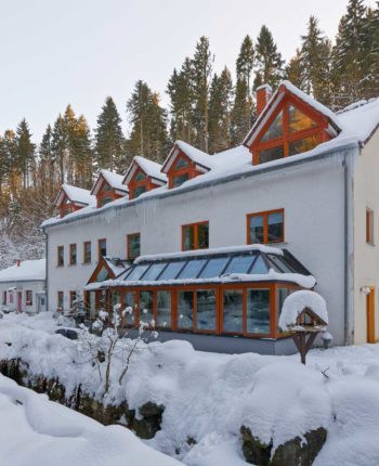 Unser Hotel im Winter